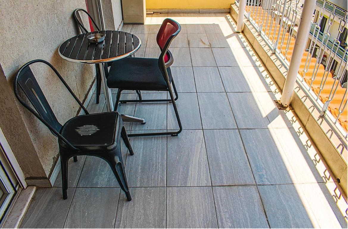 Filippou 13 Luxury Aprts With Balcony Salonicco