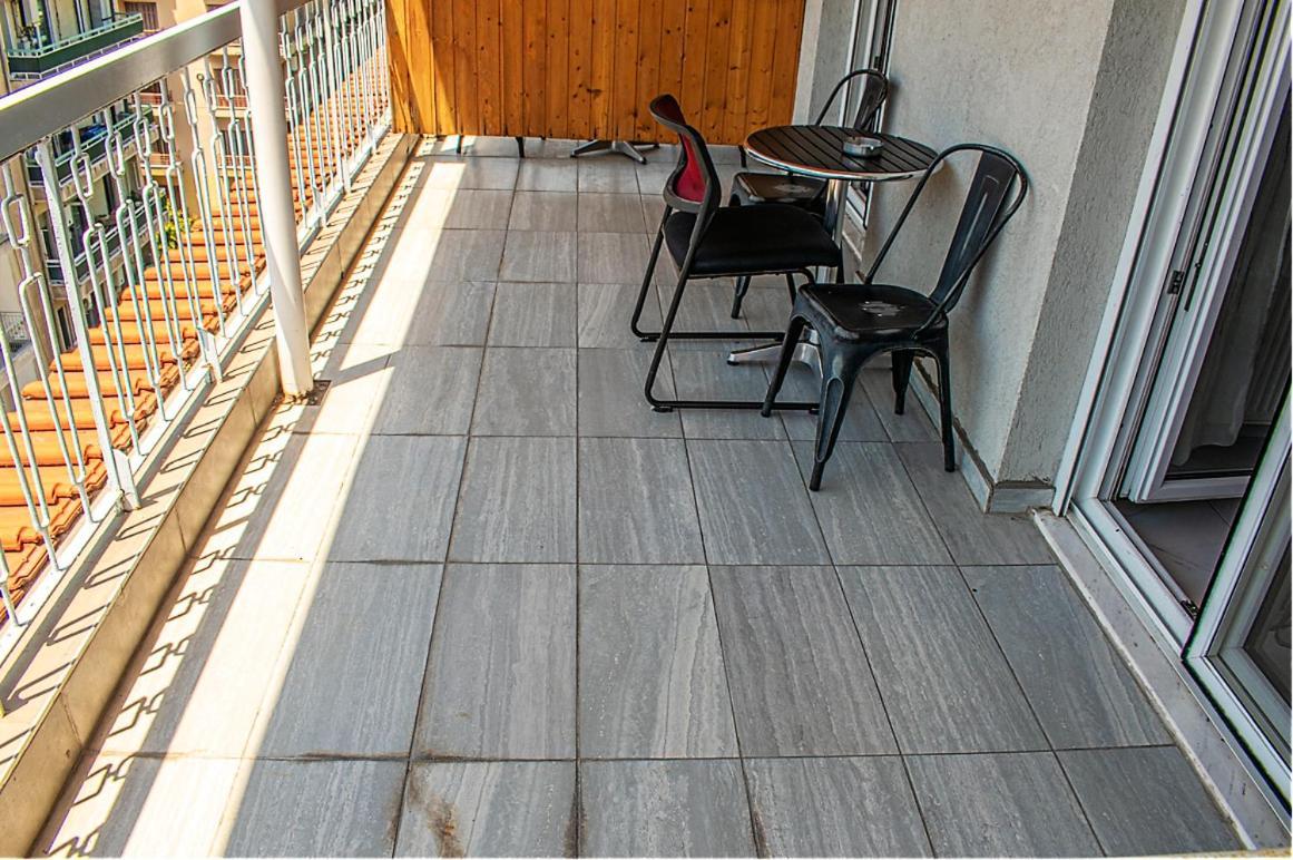 Filippou 13 Luxury Aprts With Balcony Appartamento
