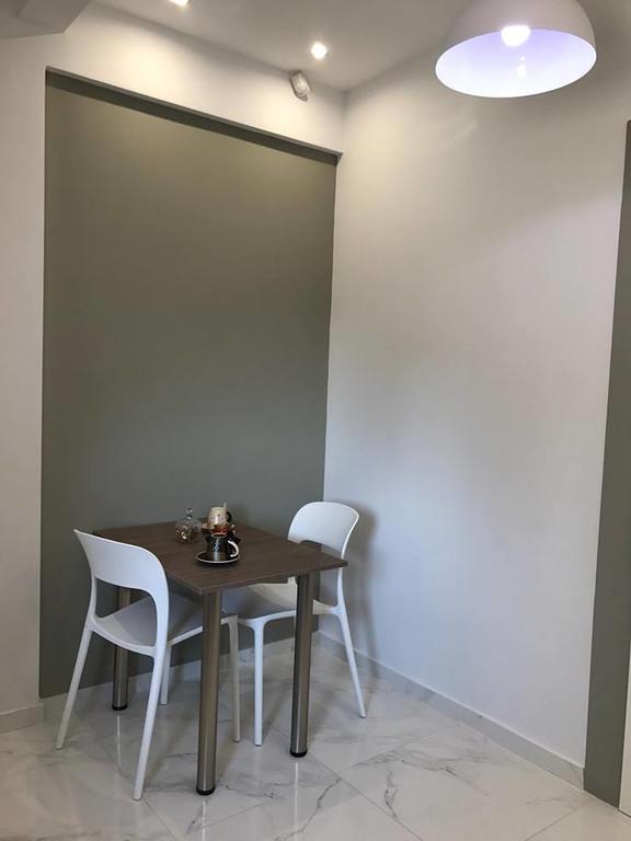 Filippou 13 Luxury Aprts With Balcony Appartamento