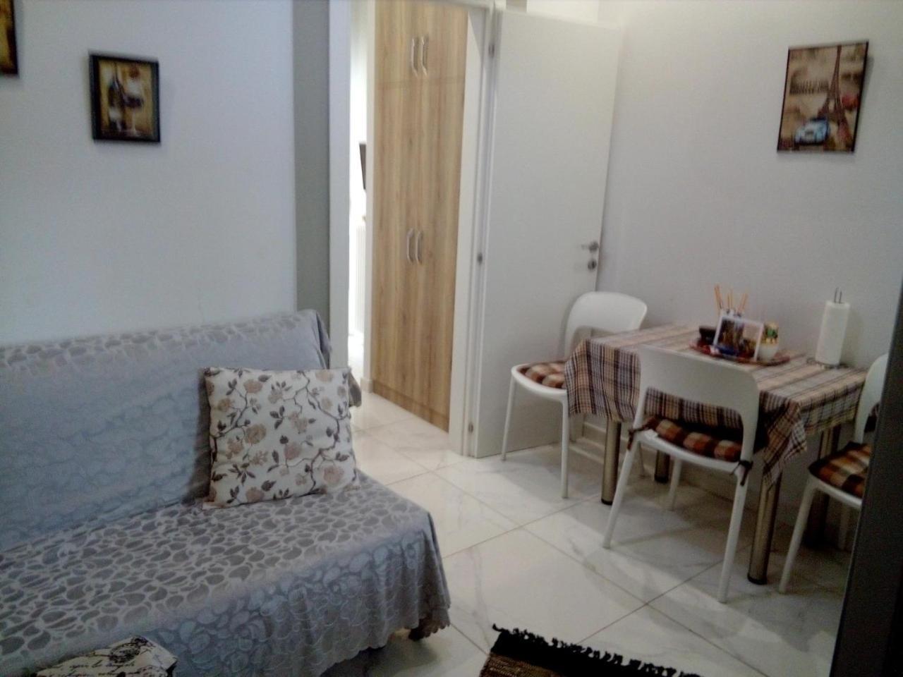 Filippou 13 Luxury Aprts With Balcony Appartamento Salonicco